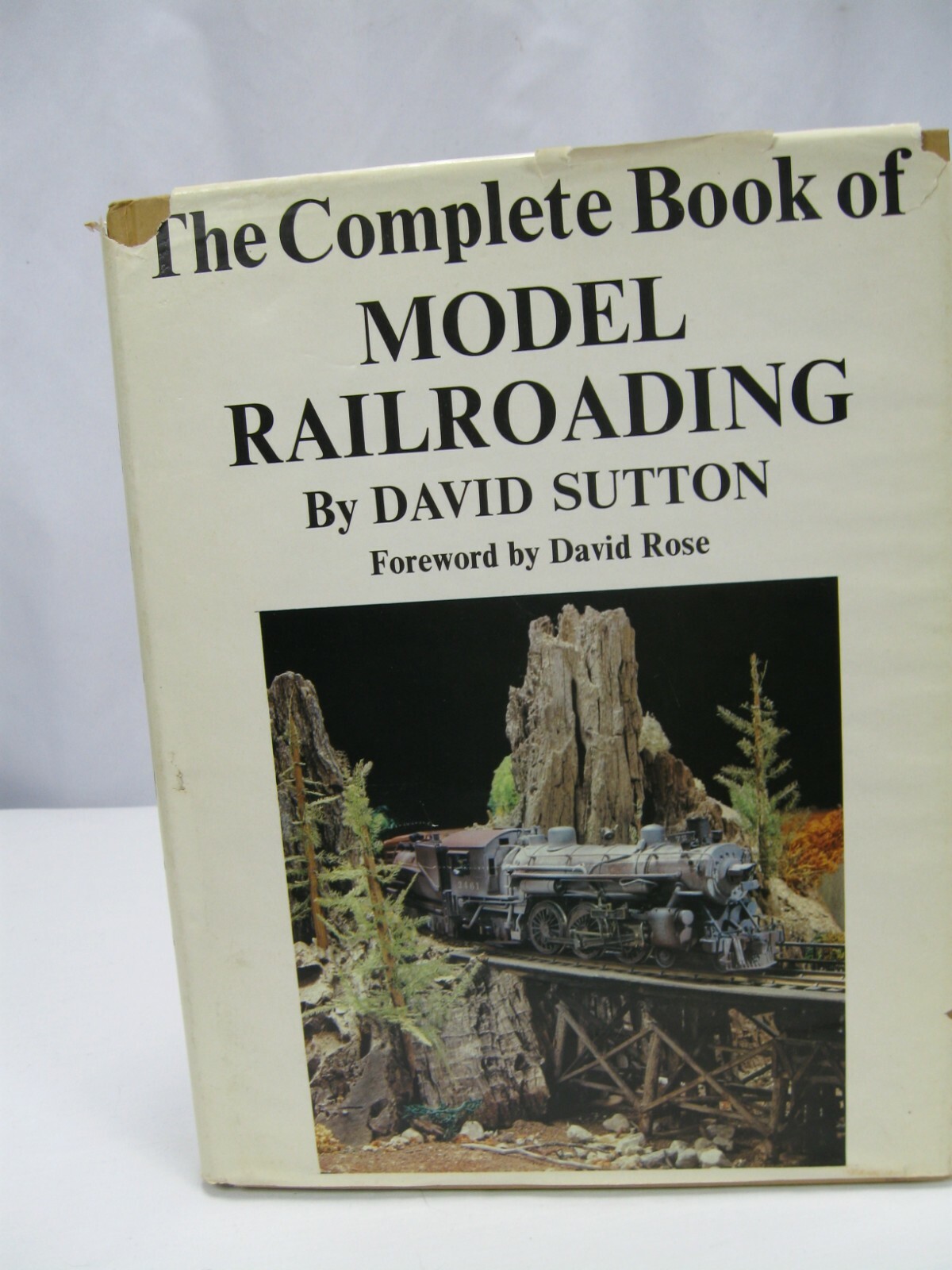 Bundle Lot of 2 Model Railroading Books By Robert Schleicher and David Sutton