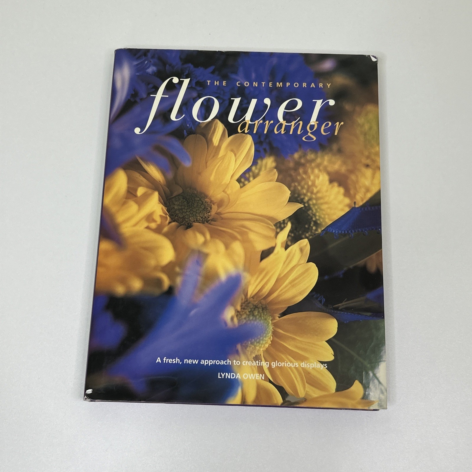 Contemporary Flower Arranger by Inc. Staff Book Sales (1998, Hardcover)