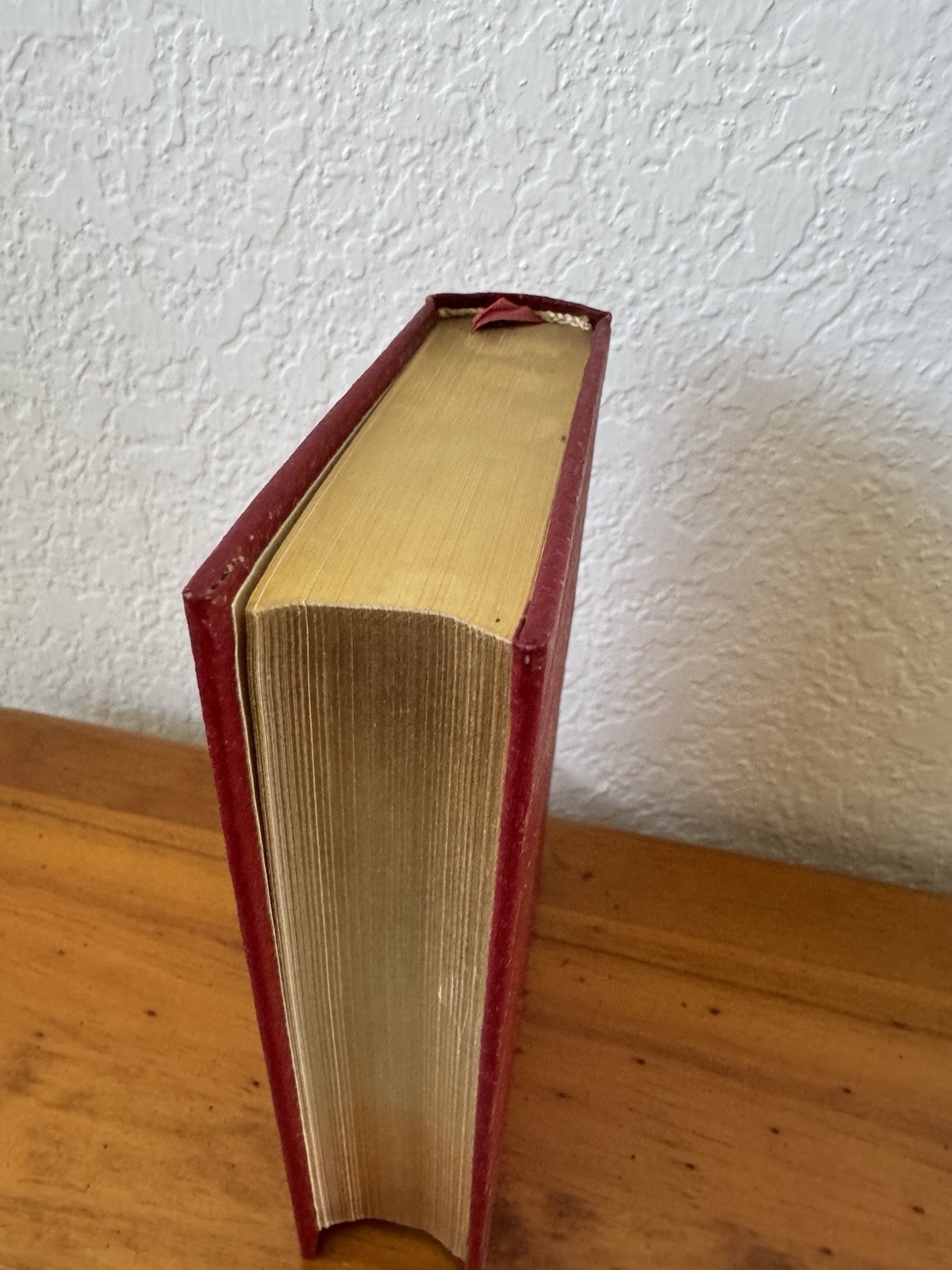 The Oxford Miniature Coronation Bible E-R 1953 Ruby Red Gilt