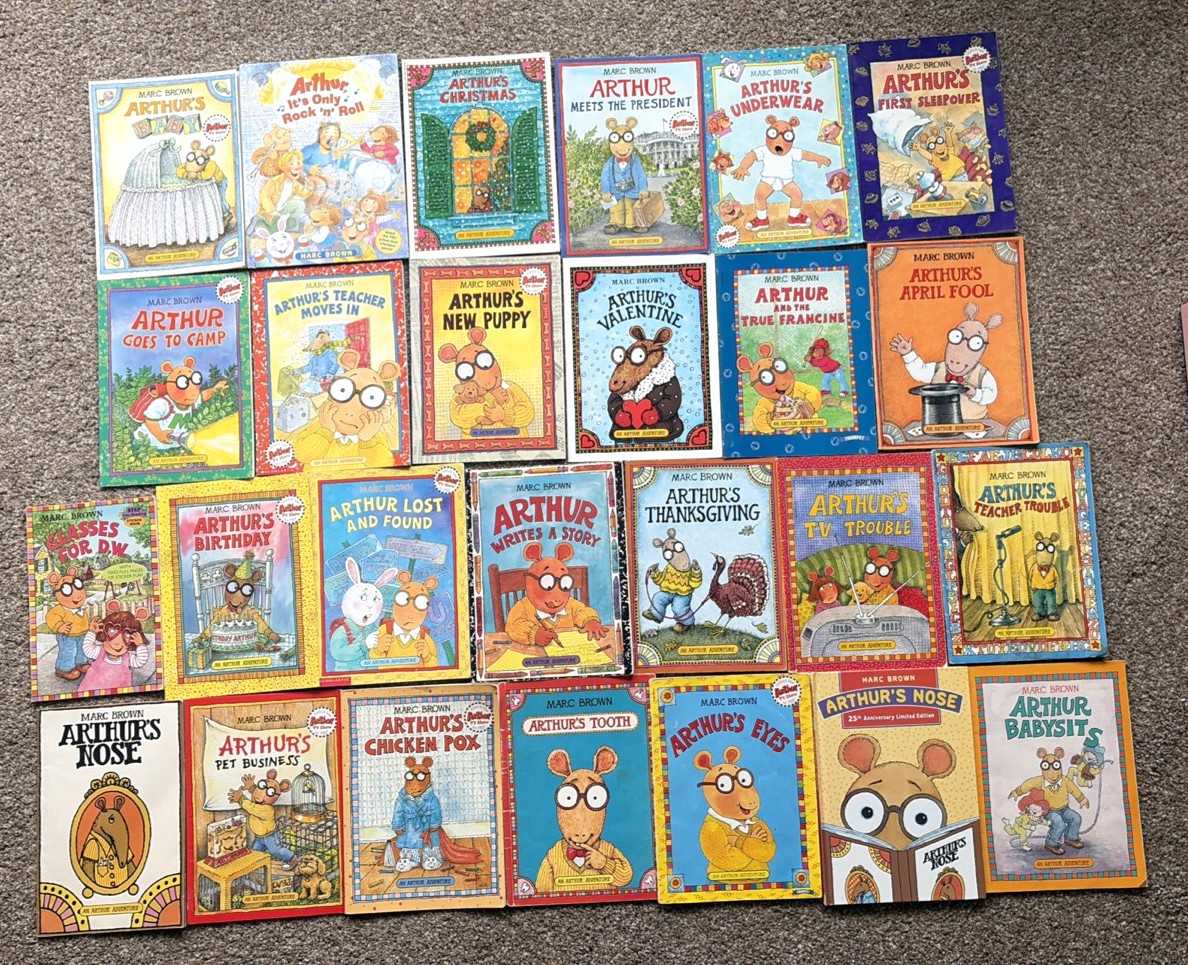 Lot of 26 Arthur Paperback & Hardcover Books Marc Brown *1 SIGNED with drawing*