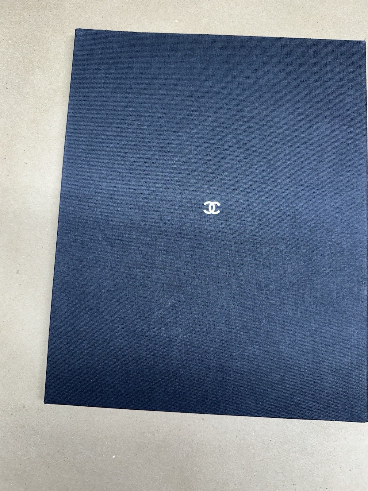 THE CHANEL ICONIC art book | 2021