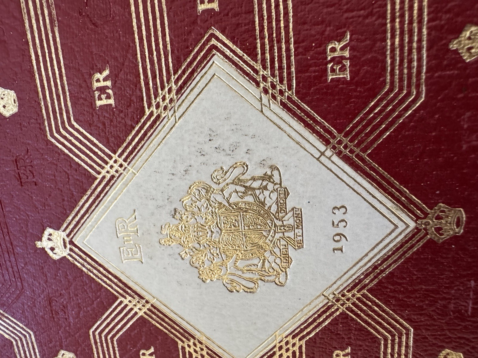 The Oxford Miniature Coronation Bible E-R 1953 Ruby Red Gilt