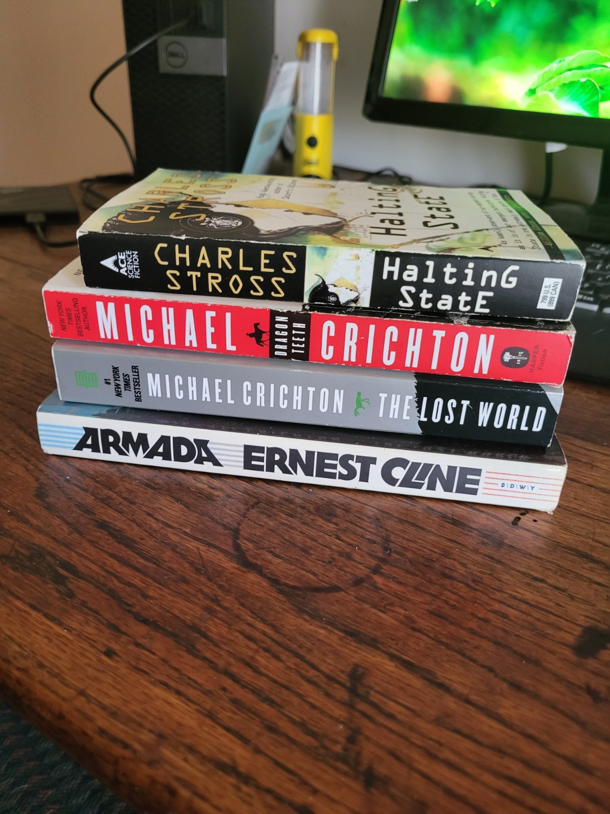 Lot of Science Fiction books Michael Crichton, Ernest Cline, Charles Stross