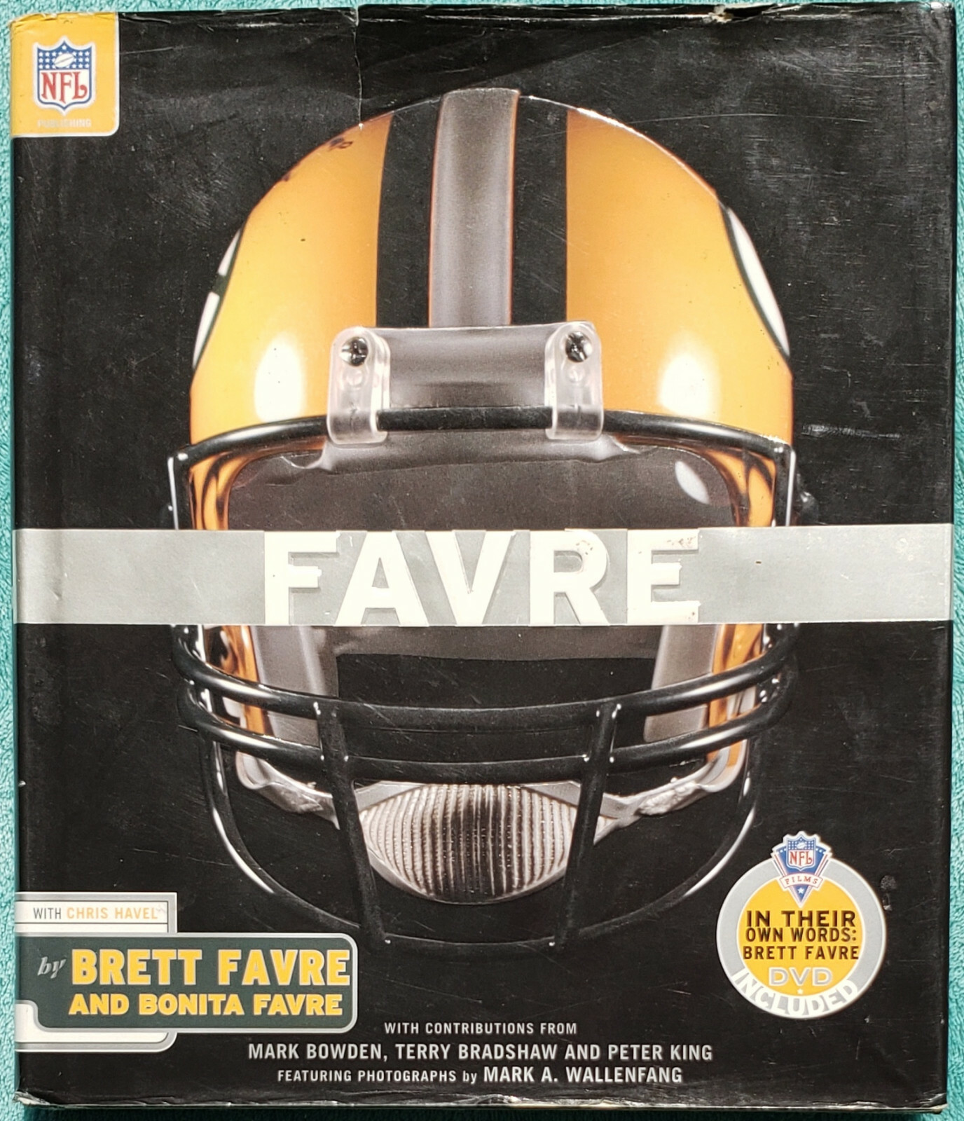 Favre By Brett Favre & Bonita Favre 2004 Hardcover 246 Pages & Bonus DVD