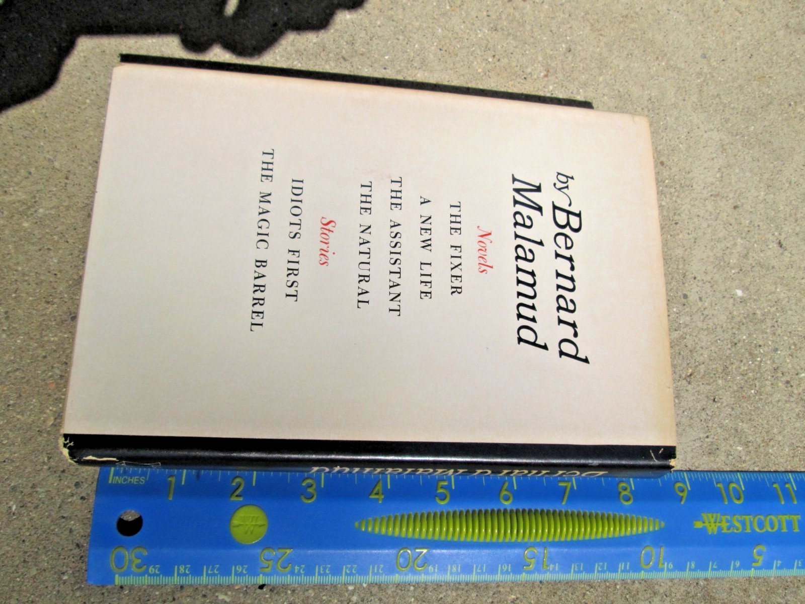 The Fixer by Bernard Malamud Farrar, Straus and Giroux HCDJ 1966 BCE