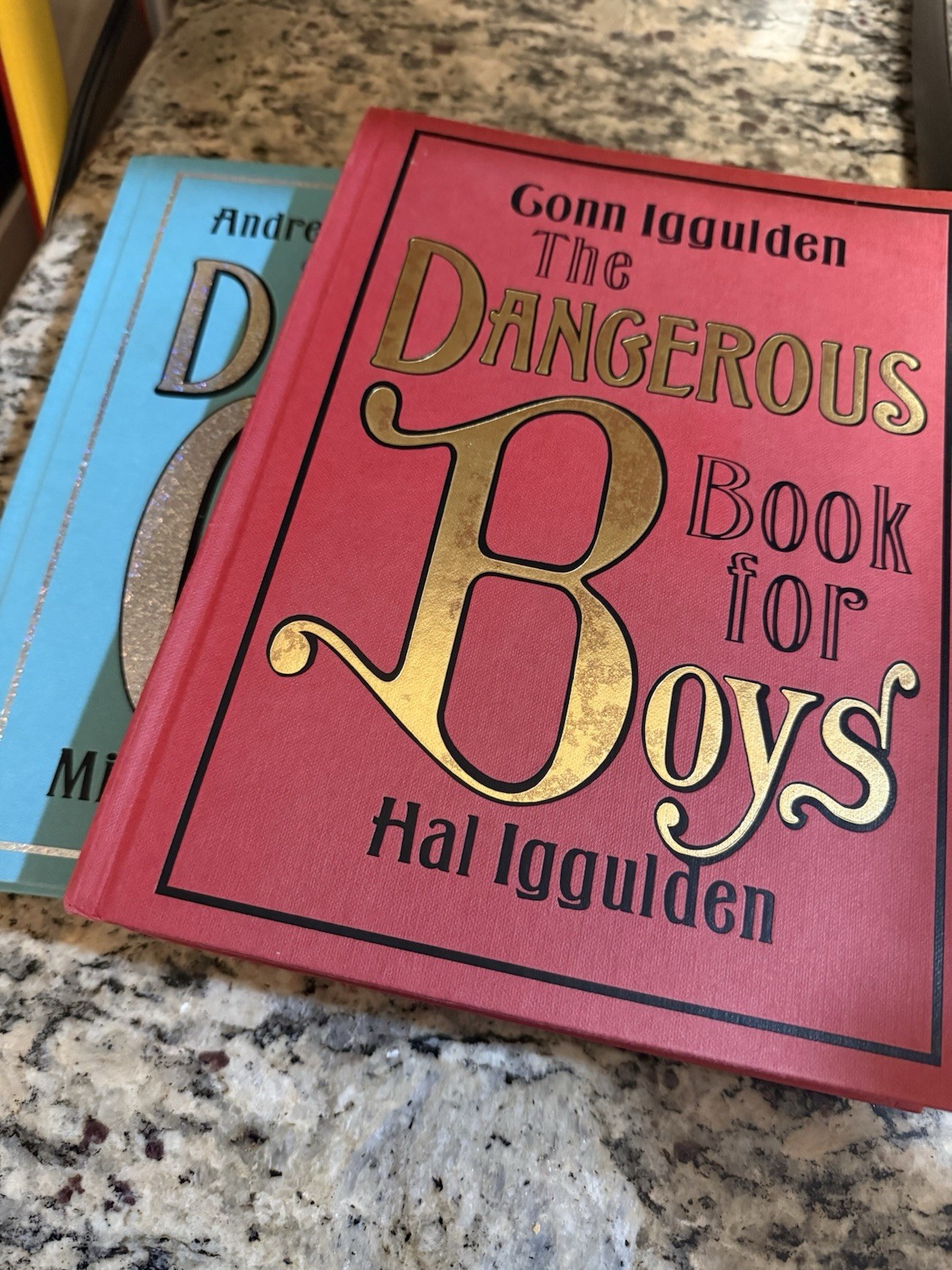 Collins Hardcover Set: Dangerous Book for Boys & Daring Book for Girls, Iggulde…