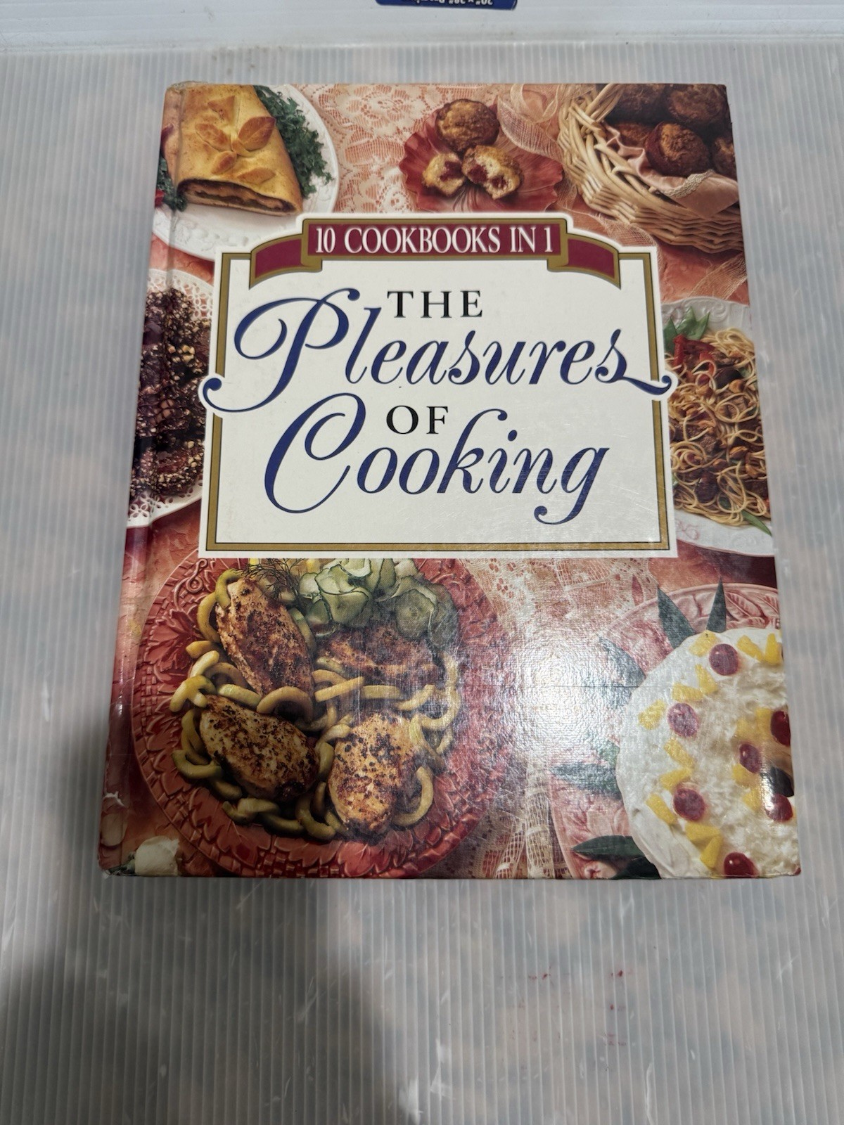 The Pleasures Of Cooking – 10 Cookbooks In One, 608 Pages, great Condition, 1993