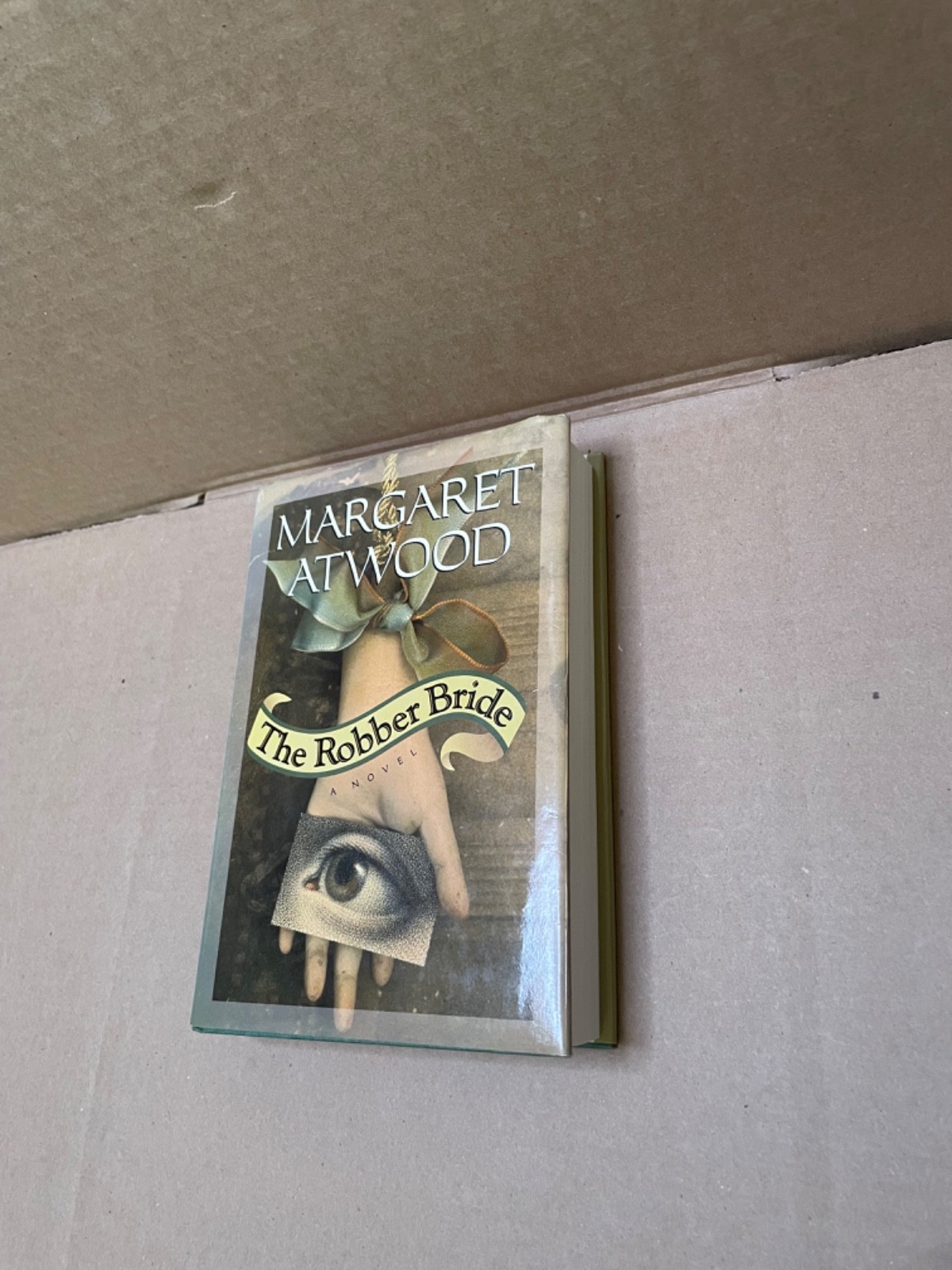 The Robber Bride by Margaret Atwood 1993 HC /DJ