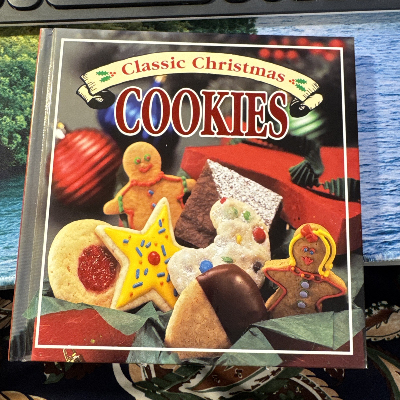 Classic Christmas Cookies: Dozens of Classic Recipes Hardback Book 77 pages
