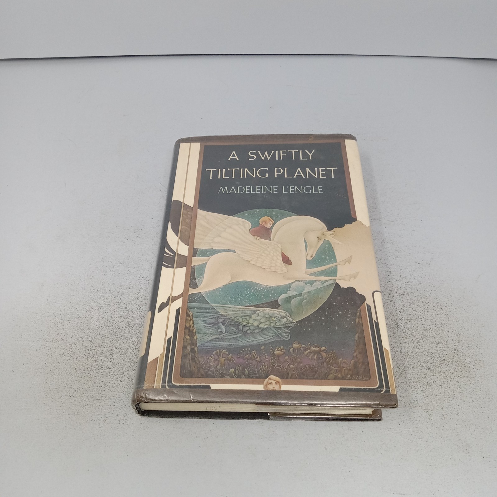 A Swiftly Tilting Planet: 1979 Farrar, Straus & Giroux HC by Madeleine L’Engle