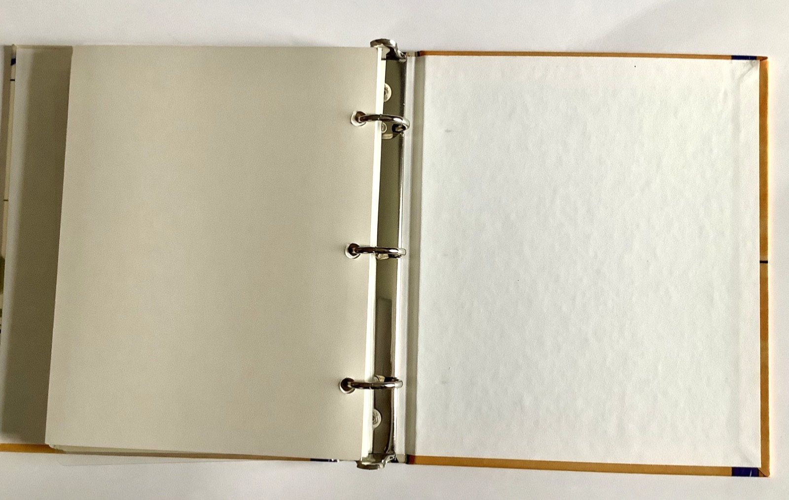 Hallmark COOKBOOK Refillable Recipe Organizer 3-Ring Binder Unused wPockets