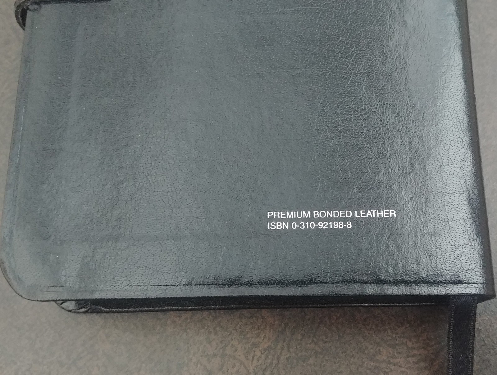 Premium Bonded Leather NIV Compact Thinline Bible Black – Red Letter – Ribbon