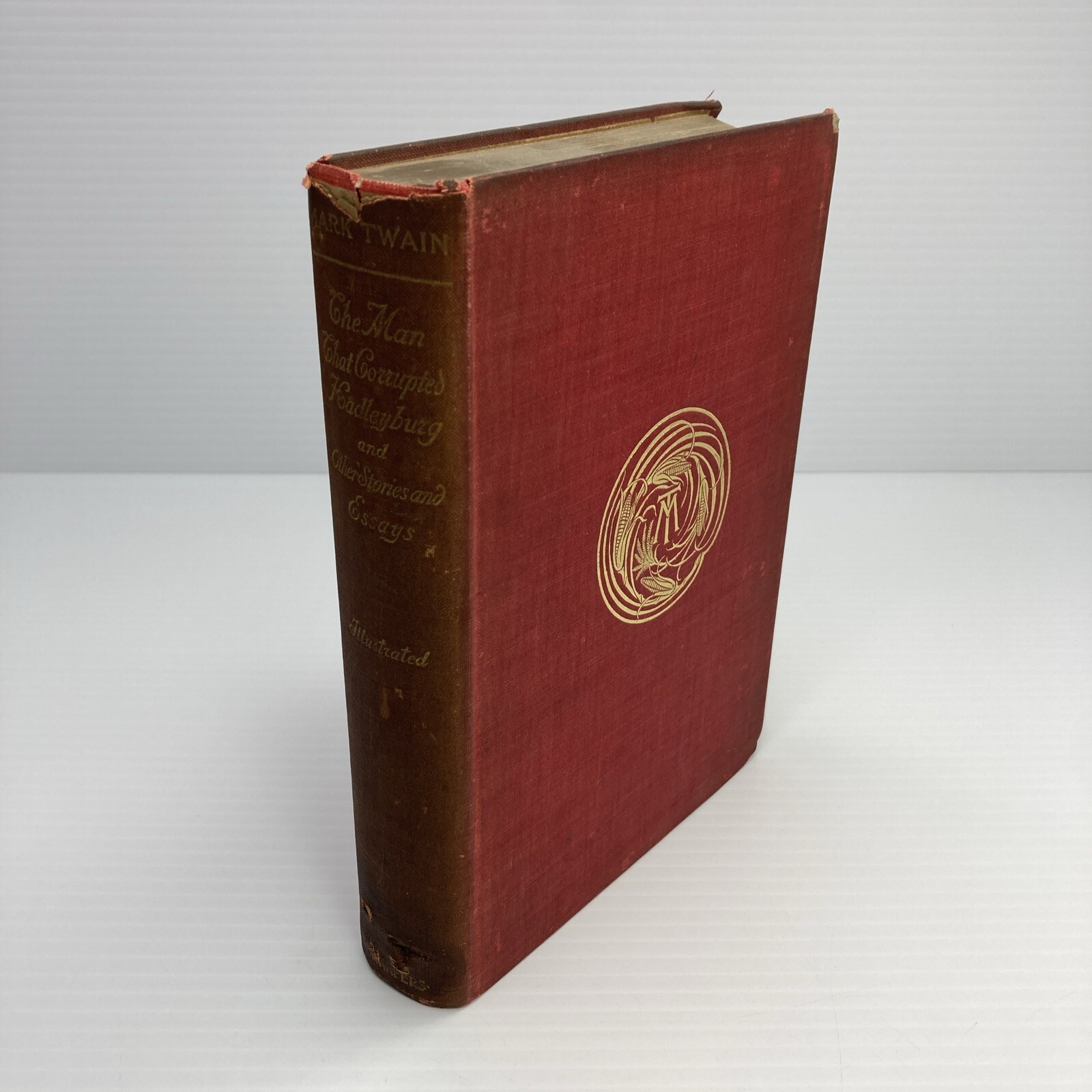 Mark Twain The Man That Corrupted Hadleyburgand Other Stories and Essays 1900 HC