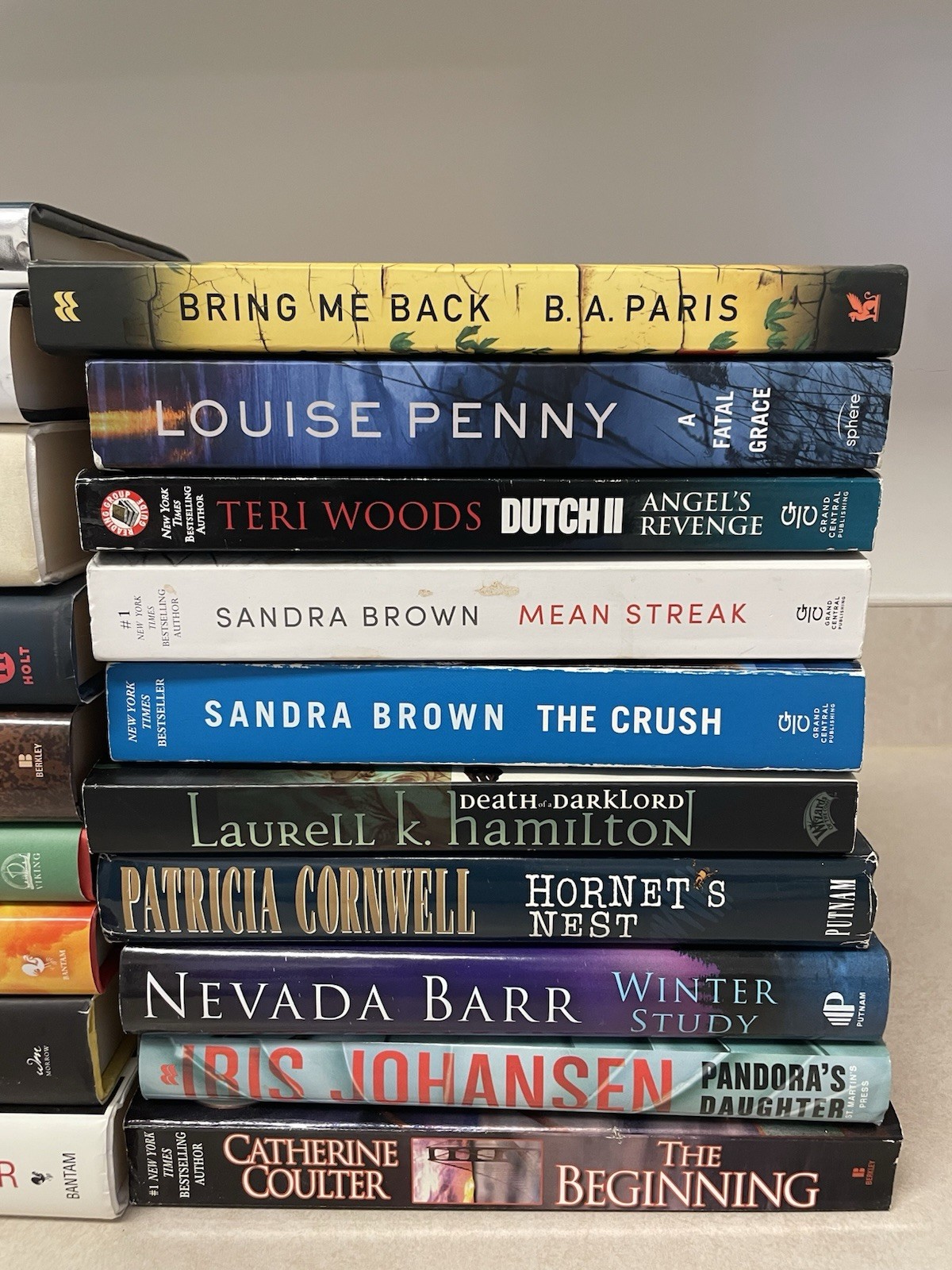 Lot Of 19 Popular Novels Contemporary Mystery Suspense Best Sellers Female Autho